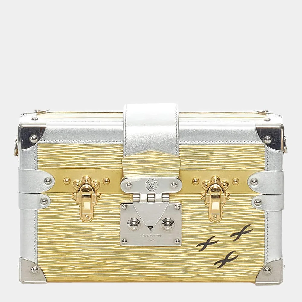 Louis Vuitton, Celine Petite Malle bag, Capucines bag, Twist bag, Triomphe bag detail - Emily in Paris Season 3 designer