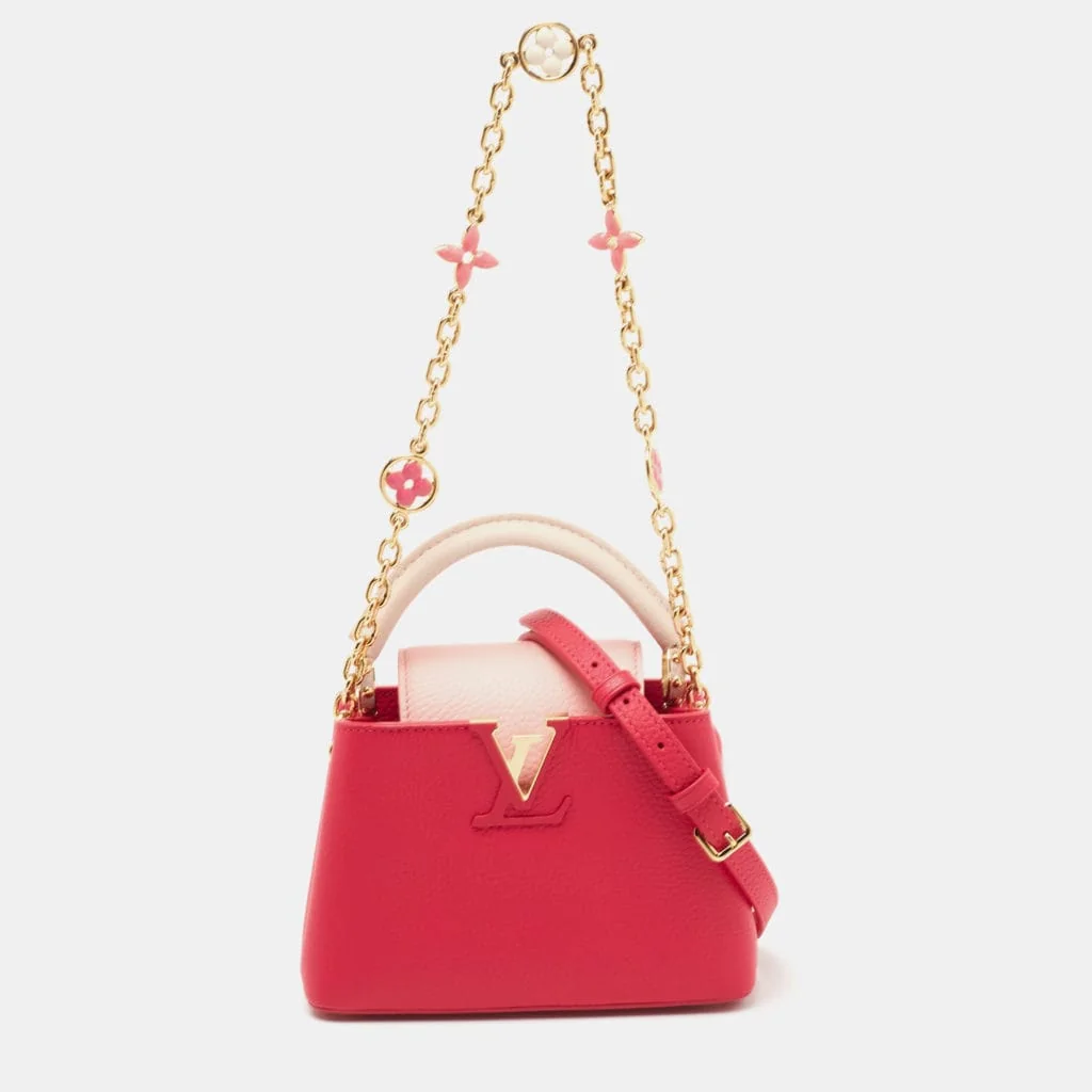 Louis Vuitton, Celine Petite Malle bag, Capucines bag, Twist bag, Triomphe bag gallery shot - Emily in Paris Season 3 de