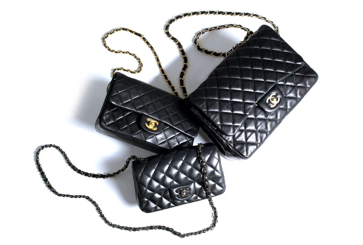 Chanel Chanel Classic Flap Bag, Chanel Gold Medallion Belt front view - Chanel flap bag