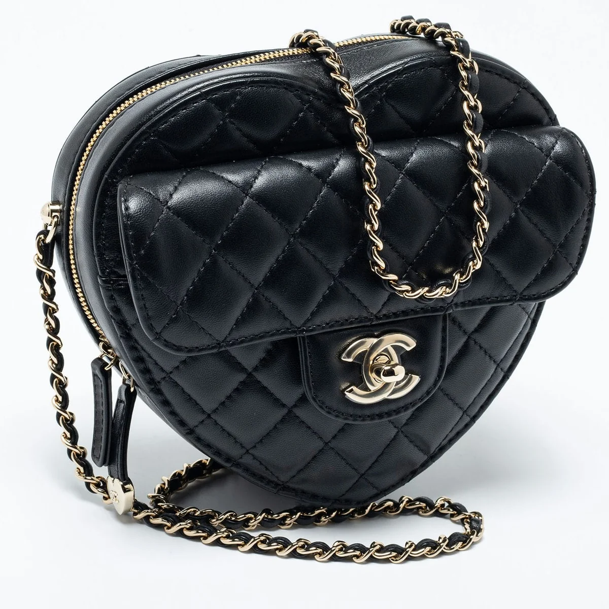 Chanel Chanel Classic Heart Bag side view - Chanel Heart Bag