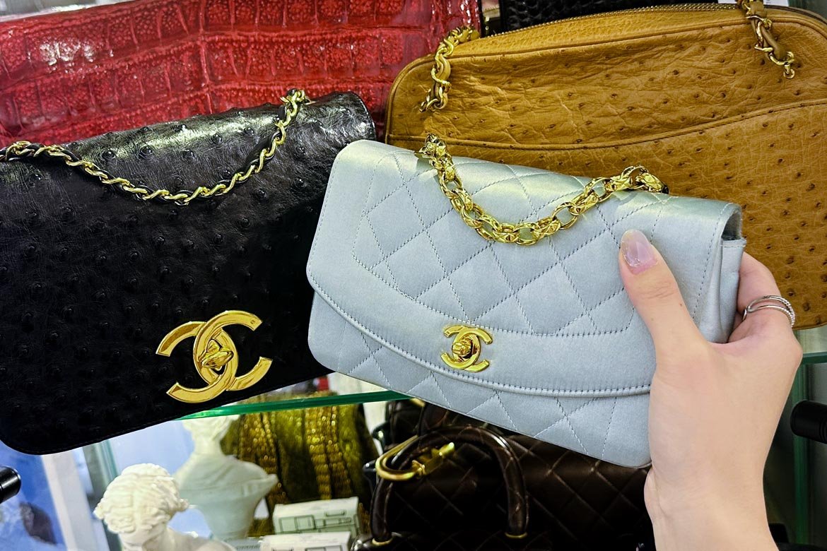 Rare vintage bag style value